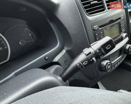 Серый Киа Sportage, объемом двигателя 2 л и пробегом 86 тыс. км за 10200 $, фото 28 на Automoto.ua