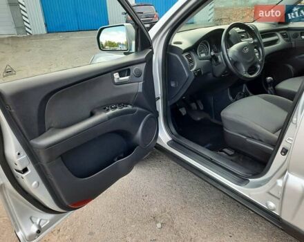 Серый Киа Sportage, объемом двигателя 2 л и пробегом 186 тыс. км за 9100 $, фото 40 на Automoto.ua