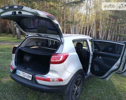 Серый Киа Sportage, объемом двигателя 2 л и пробегом 180 тыс. км за 12900 $, фото 7 на Automoto.ua