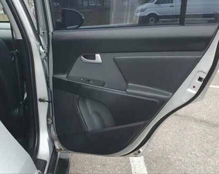 Серый Киа Sportage, объемом двигателя 2 л и пробегом 198 тыс. км за 13500 $, фото 16 на Automoto.ua