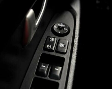 Серый Киа Sportage, объемом двигателя 2 л и пробегом 158 тыс. км за 12000 $, фото 3 на Automoto.ua