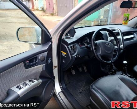 Серый Киа Sportage, объемом двигателя 2 л и пробегом 250 тыс. км за 8250 $, фото 3 на Automoto.ua