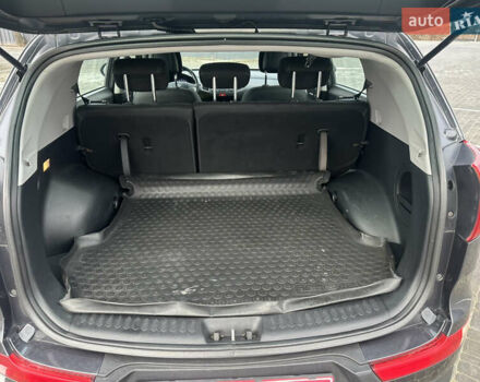 Серый Киа Sportage, объемом двигателя 1.6 л и пробегом 224 тыс. км за 10250 $, фото 10 на Automoto.ua