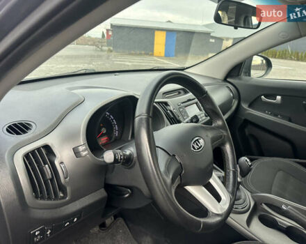 Серый Киа Sportage, объемом двигателя 1.6 л и пробегом 224 тыс. км за 10250 $, фото 25 на Automoto.ua