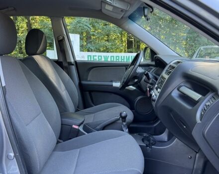 Серый Киа Sportage, объемом двигателя 2 л и пробегом 206 тыс. км за 8900 $, фото 16 на Automoto.ua