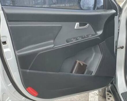 Серый Киа Sportage, объемом двигателя 2 л и пробегом 198 тыс. км за 13500 $, фото 13 на Automoto.ua