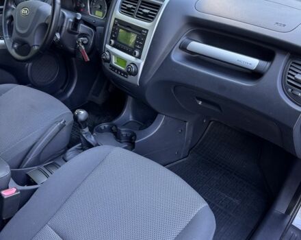 Серый Киа Sportage, объемом двигателя 2 л и пробегом 206 тыс. км за 8900 $, фото 15 на Automoto.ua