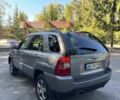 Серый Киа Sportage, объемом двигателя 2 л и пробегом 206 тыс. км за 8900 $, фото 3 на Automoto.ua