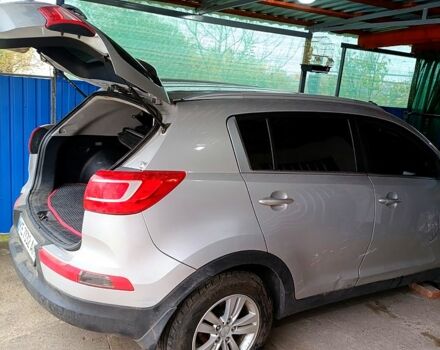 Серый Киа Sportage, объемом двигателя 2 л и пробегом 207 тыс. км за 5000 $, фото 5 на Automoto.ua