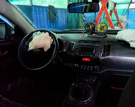 Серый Киа Sportage, объемом двигателя 2 л и пробегом 207 тыс. км за 5000 $, фото 9 на Automoto.ua