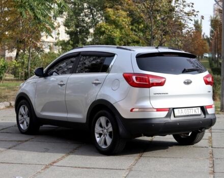 Серый Киа Sportage, объемом двигателя 2 л и пробегом 230 тыс. км за 12800 $, фото 3 на Automoto.ua