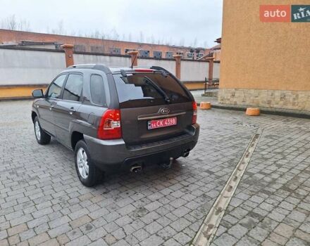 Серый Киа Sportage, объемом двигателя 2 л и пробегом 162 тыс. км за 8350 $, фото 5 на Automoto.ua