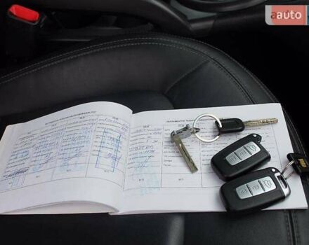 Серый Киа Sportage, объемом двигателя 2 л и пробегом 162 тыс. км за 12500 $, фото 2 на Automoto.ua