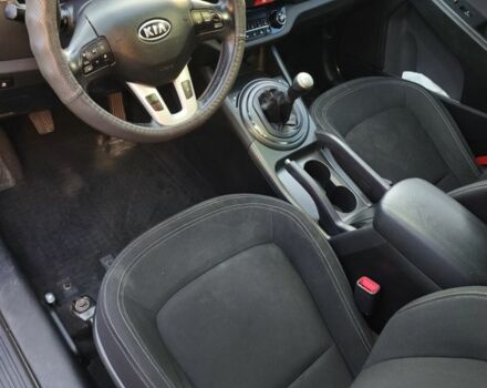 Серый Киа Sportage, объемом двигателя 2 л и пробегом 218 тыс. км за 11500 $, фото 7 на Automoto.ua