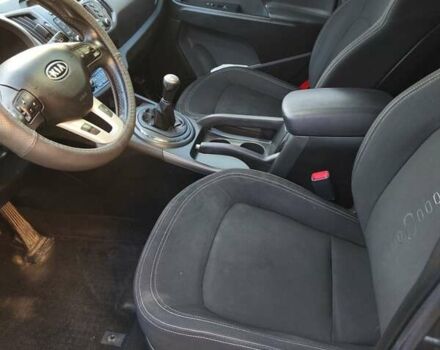 Серый Киа Sportage, объемом двигателя 2 л и пробегом 218 тыс. км за 11500 $, фото 11 на Automoto.ua