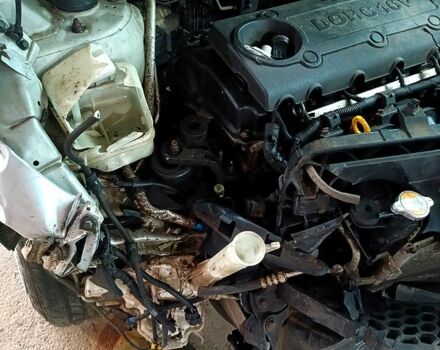 Серый Киа Sportage, объемом двигателя 2 л и пробегом 207 тыс. км за 5000 $, фото 1 на Automoto.ua