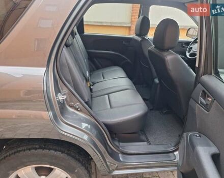 Серый Киа Sportage, объемом двигателя 2 л и пробегом 162 тыс. км за 8350 $, фото 24 на Automoto.ua