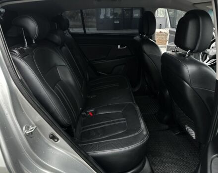 Сірий Кіа Sportage, об'ємом двигуна 2 л та пробігом 178 тис. км за 10500 $, фото 18 на Automoto.ua