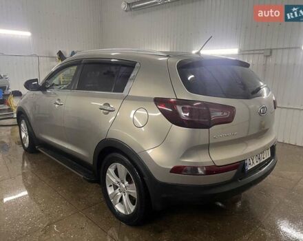 Серый Киа Sportage, объемом двигателя 2 л и пробегом 191 тыс. км за 10000 $, фото 2 на Automoto.ua