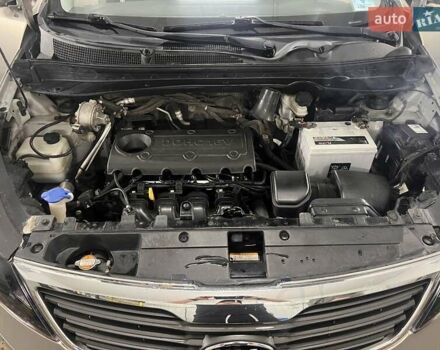 Серый Киа Sportage, объемом двигателя 2 л и пробегом 191 тыс. км за 10000 $, фото 17 на Automoto.ua