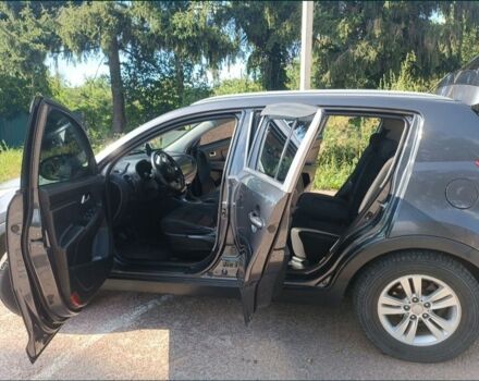 Серый Киа Sportage, объемом двигателя 2 л и пробегом 225 тыс. км за 11000 $, фото 7 на Automoto.ua