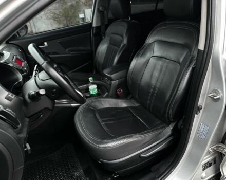 Сірий Кіа Sportage, об'ємом двигуна 2 л та пробігом 178 тис. км за 10500 $, фото 13 на Automoto.ua