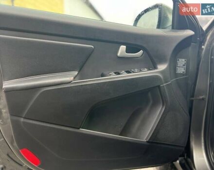 Серый Киа Sportage, объемом двигателя 2 л и пробегом 222 тыс. км за 14300 $, фото 6 на Automoto.ua