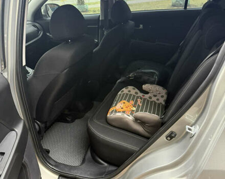 Серый Киа Sportage, объемом двигателя 2 л и пробегом 152 тыс. км за 13350 $, фото 21 на Automoto.ua