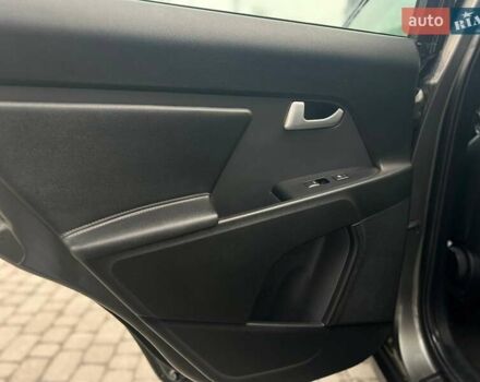 Серый Киа Sportage, объемом двигателя 2 л и пробегом 222 тыс. км за 14300 $, фото 15 на Automoto.ua