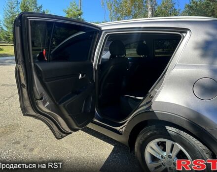 Сірий Кіа Sportage, об'ємом двигуна 2 л та пробігом 121 тис. км за 13950 $, фото 7 на Automoto.ua