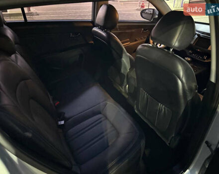 Серый Киа Sportage, объемом двигателя 2 л и пробегом 177 тыс. км за 13000 $, фото 32 на Automoto.ua