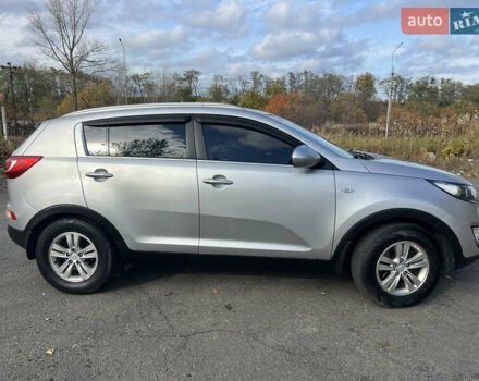 Сірий Кіа Sportage, об'ємом двигуна 1.69 л та пробігом 232 тис. км за 11800 $, фото 6 на Automoto.ua
