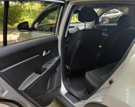 Серый Киа Sportage, объемом двигателя 2 л и пробегом 170 тыс. км за 11500 $, фото 12 на Automoto.ua