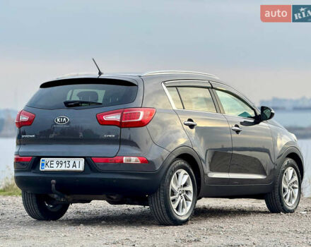 Серый Киа Sportage, объемом двигателя 2 л и пробегом 235 тыс. км за 12500 $, фото 5 на Automoto.ua