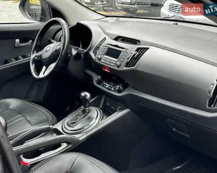 Серый Киа Sportage, объемом двигателя 2 л и пробегом 208 тыс. км за 12400 $, фото 10 на Automoto.ua
