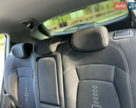 Сірий Кіа Sportage, об'ємом двигуна 2 л та пробігом 145 тис. км за 12800 $, фото 13 на Automoto.ua