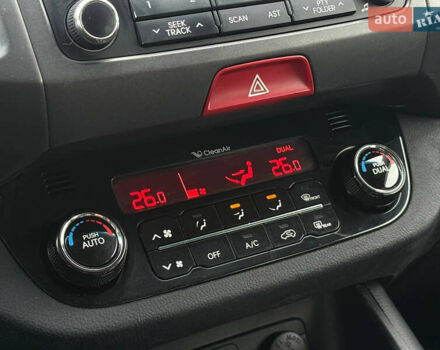 Серый Киа Sportage, объемом двигателя 2 л и пробегом 235 тыс. км за 12500 $, фото 15 на Automoto.ua