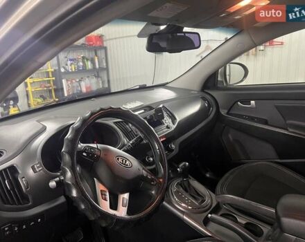 Серый Киа Sportage, объемом двигателя 2 л и пробегом 191 тыс. км за 10000 $, фото 10 на Automoto.ua