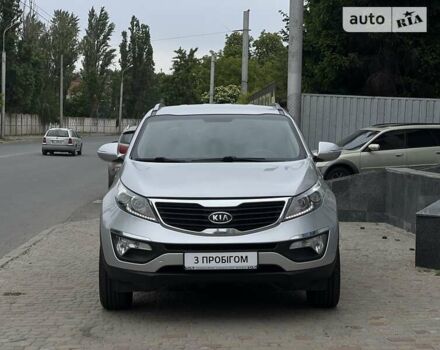 Сірий Кіа Sportage, об'ємом двигуна 2 л та пробігом 216 тис. км за 11199 $, фото 2 на Automoto.ua