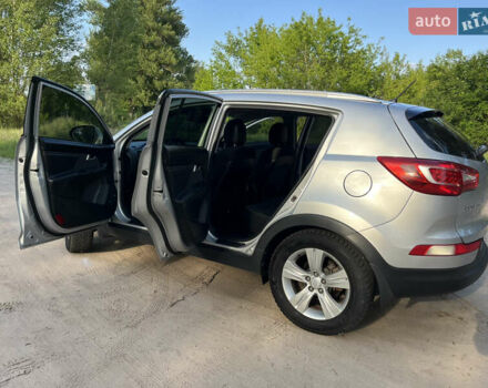 Сірий Кіа Sportage, об'ємом двигуна 2 л та пробігом 145 тис. км за 12800 $, фото 6 на Automoto.ua