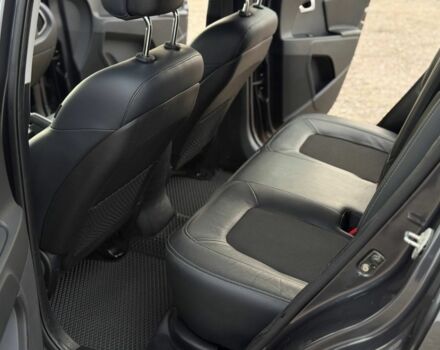 Серый Киа Sportage, объемом двигателя 2 л и пробегом 230 тыс. км за 12500 $, фото 9 на Automoto.ua