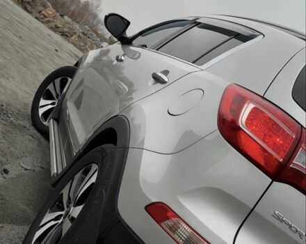 Сірий Кіа Sportage, об'ємом двигуна 2 л та пробігом 180 тис. км за 11500 $, фото 4 на Automoto.ua