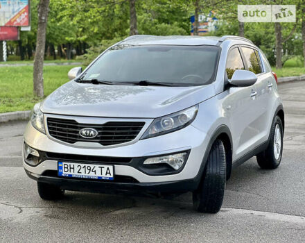 Серый Киа Sportage, объемом двигателя 2 л и пробегом 180 тыс. км за 12800 $, фото 2 на Automoto.ua