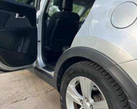 Сірий Кіа Sportage, об'ємом двигуна 2 л та пробігом 145 тис. км за 12800 $, фото 12 на Automoto.ua