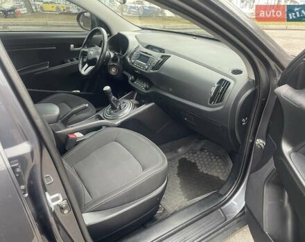 Серый Киа Sportage, объемом двигателя 2 л и пробегом 77 тыс. км за 12500 $, фото 18 на Automoto.ua