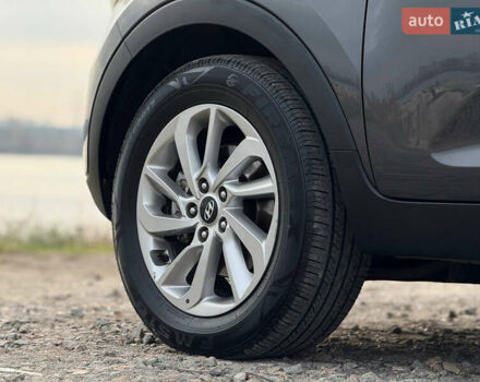 Серый Киа Sportage, объемом двигателя 2 л и пробегом 235 тыс. км за 12500 $, фото 6 на Automoto.ua