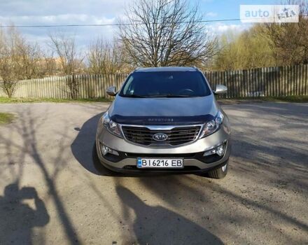 Серый Киа Sportage, объемом двигателя 2 л и пробегом 150 тыс. км за 15000 $, фото 3 на Automoto.ua