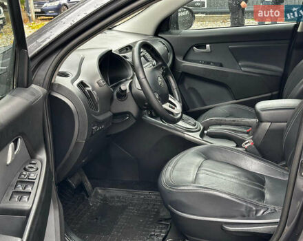 Серый Киа Sportage, объемом двигателя 2 л и пробегом 208 тыс. км за 11800 $, фото 15 на Automoto.ua