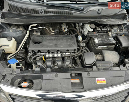 Сірий Кіа Sportage, об'ємом двигуна 2 л та пробігом 135 тис. км за 12499 $, фото 35 на Automoto.ua