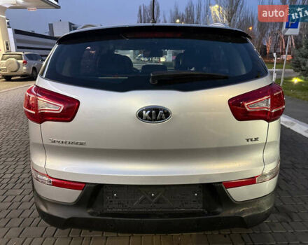 Серый Киа Sportage, объемом двигателя 2 л и пробегом 177 тыс. км за 13000 $, фото 4 на Automoto.ua